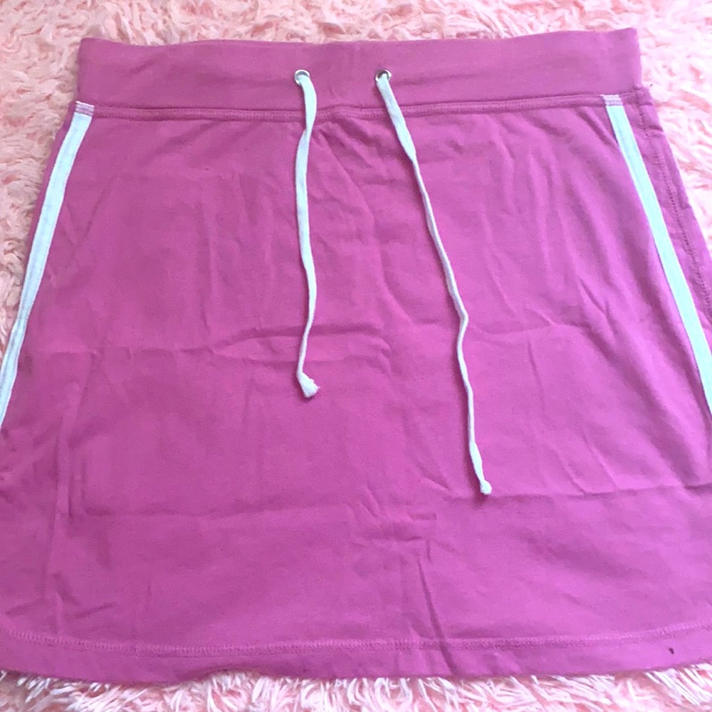 Cute pink tenis skirt💕 super stretchy can fit S-L